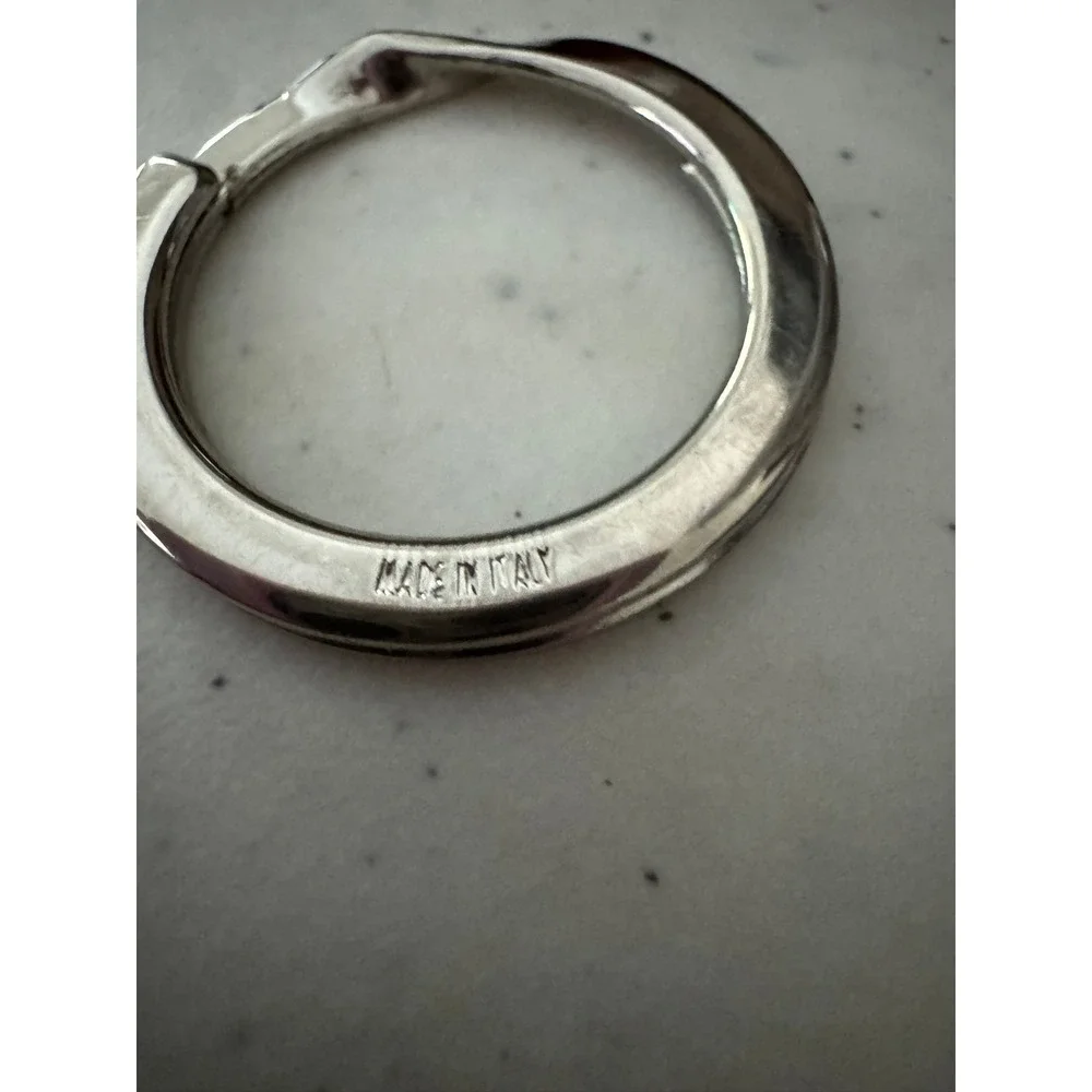 Gucci Silver Tone Twist Split Key Ring Made in Italy Logo Engraved Accessory